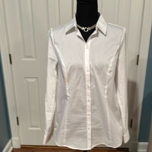 Women’s white dress shirt long sleeve collar button up